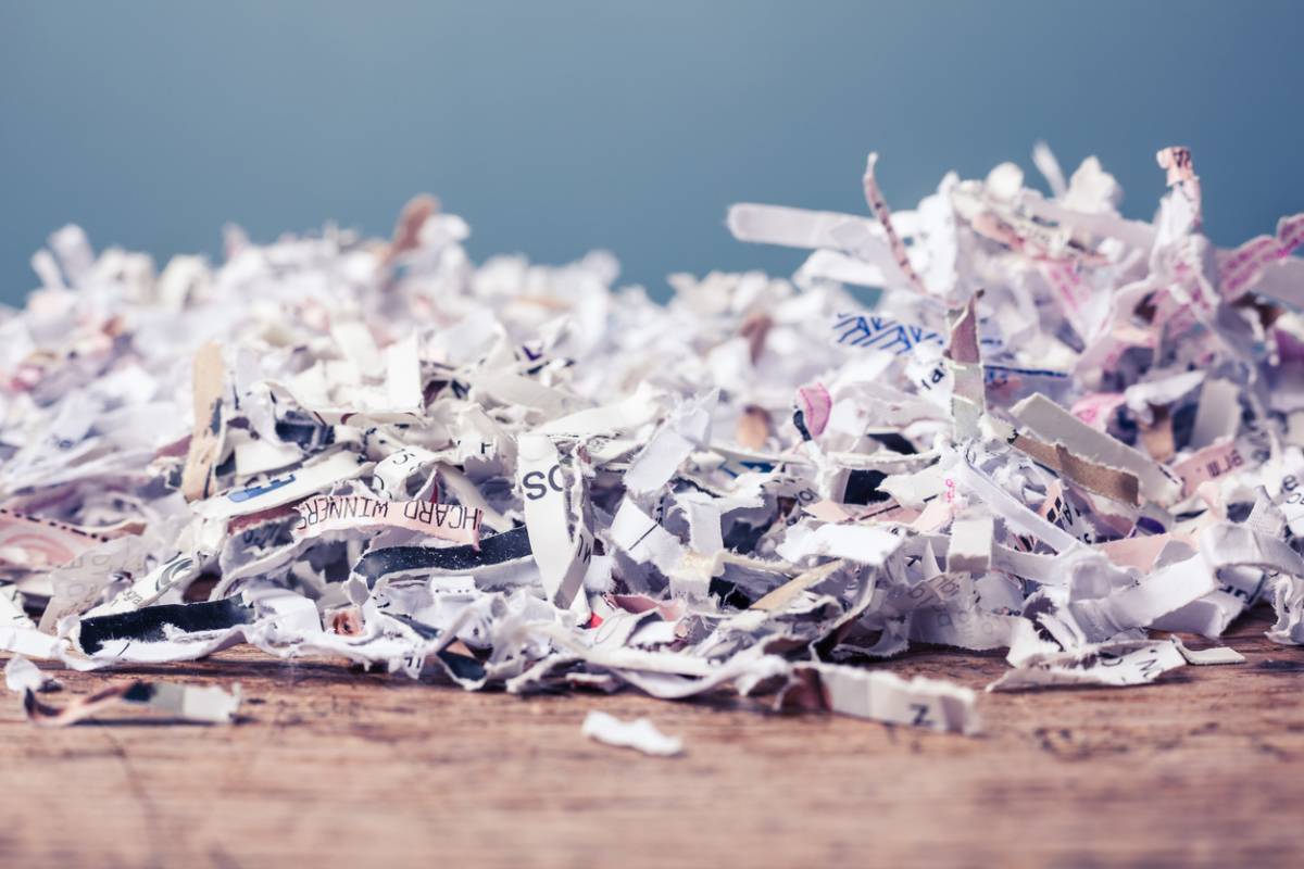 featured image for article on is offsite or onsite shredding right for you